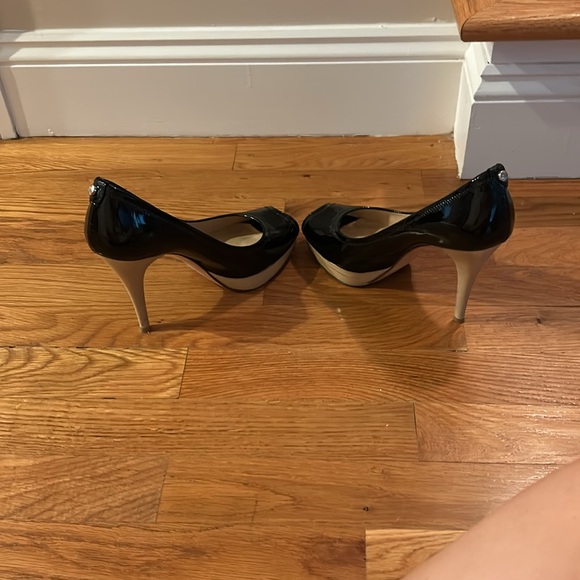 Stuart Weitzman size 7.5 peeptoe pumps - Picture 7 of 14